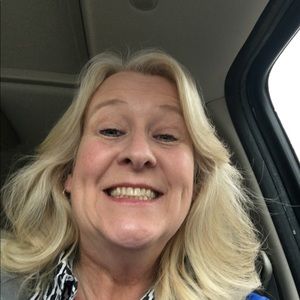 Meet your Posher, Denise
